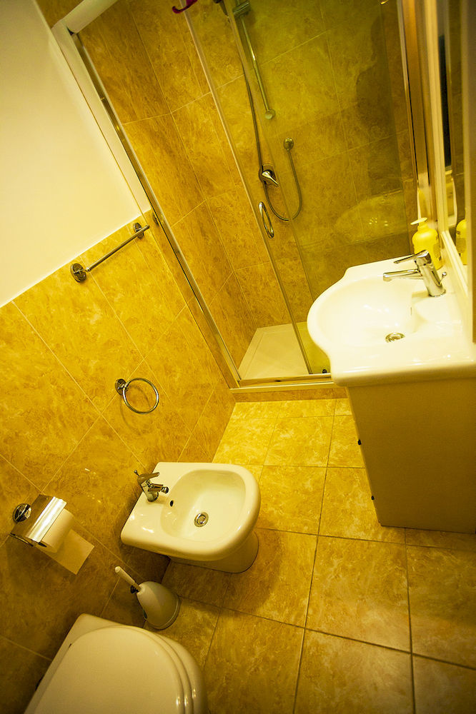 Bed and Breakfast Domina Popolo à Rome Extérieur photo